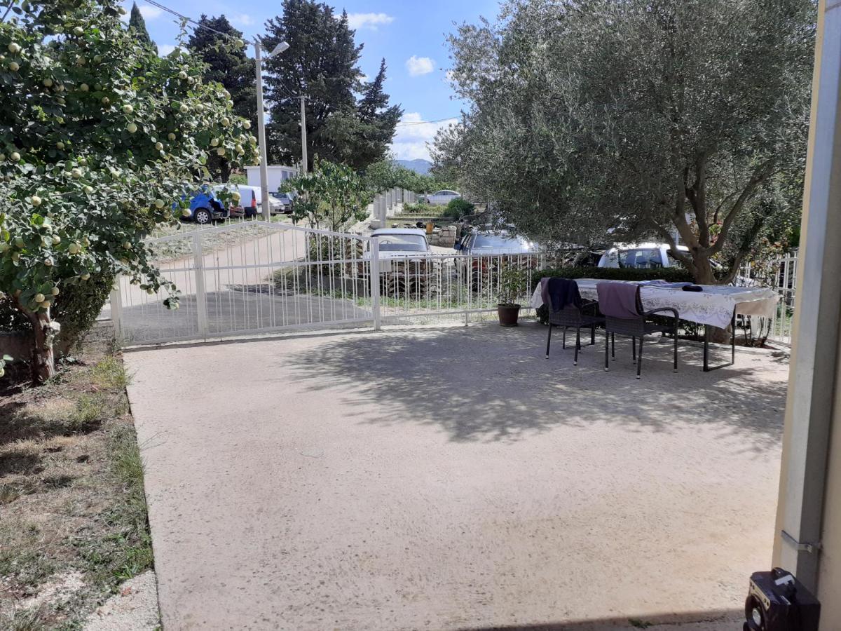 La Hacienda Dd Hotel Trebinje Buitenkant foto